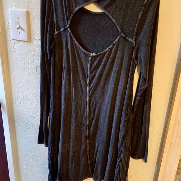 Ripcurl flowy dress - Picture 3 of 4